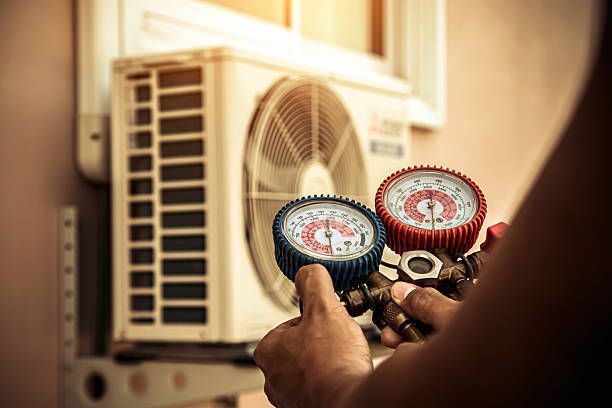 Professional Hvac Maintenance technician working in Burleson, TX